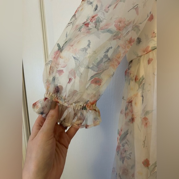 Floral Maxi Dress with Sheer Sleeves - Picture 4 of 7